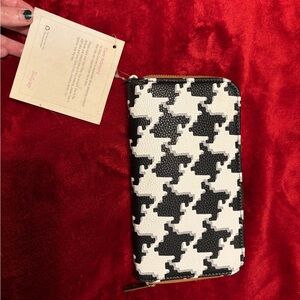 Black and White Houndstooth Wallet